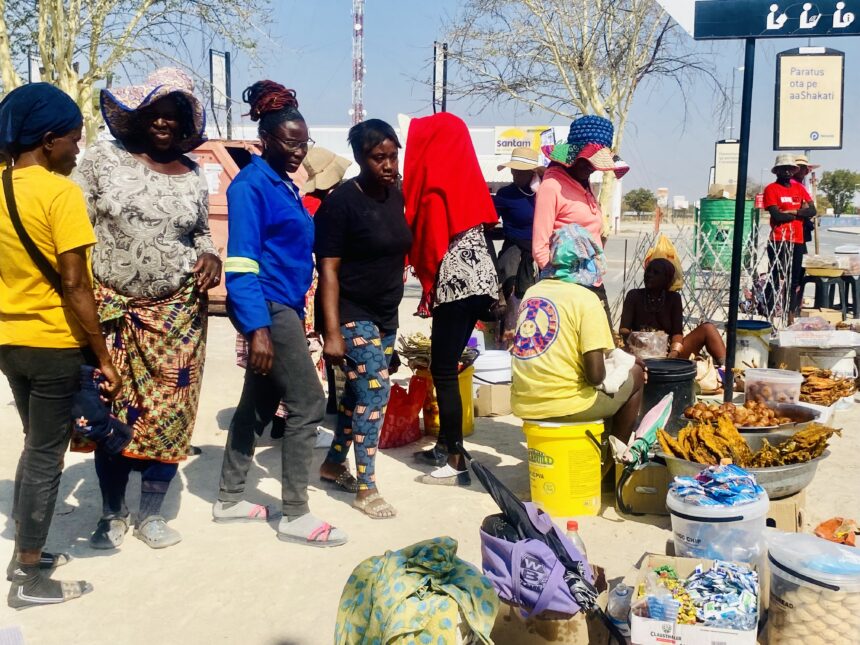 Vendors Itatu i ko – Oko mu na ku ya …Elelo, ovalandifi poshipangelo mOshakati va palafanena