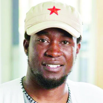 Amupanda Amupanda, Schlettwein butt heads