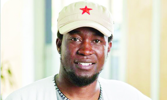 Amupanda Amupanda, Schlettwein butt heads