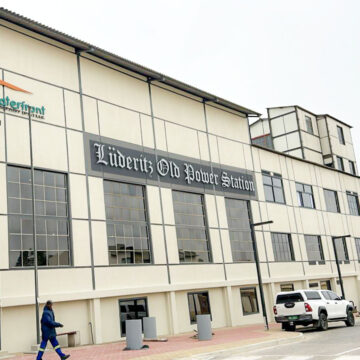 Luderitz !Namiǂnûs ge kai omkhâisens ǀaweǁguiga go dītoa