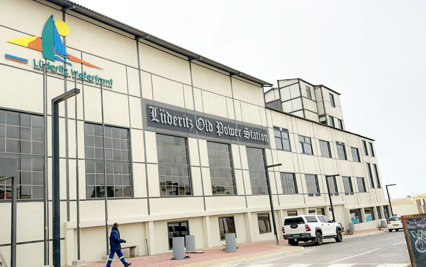 Luderitz !Namiǂnûs ge kai omkhâisens ǀaweǁguiga go dītoa