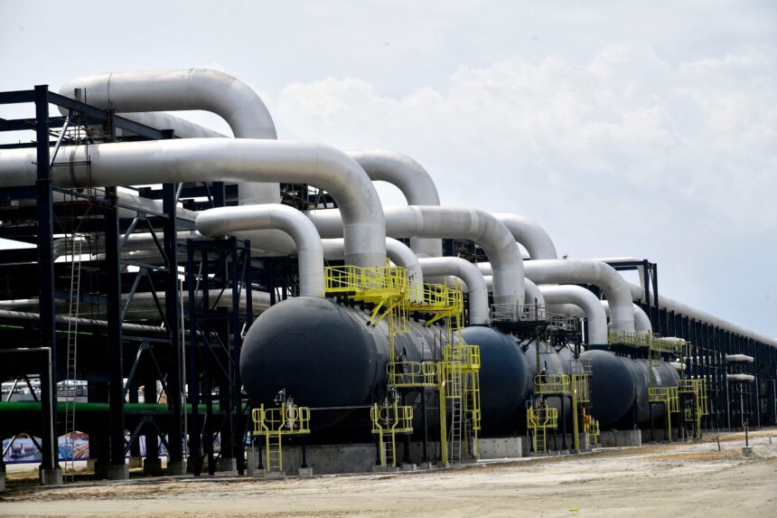Nigeria-Oil-Refinery Nigeria’s Dangote refinery produces petrol