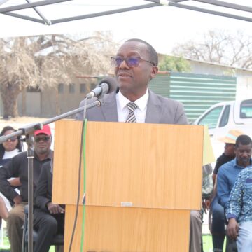 Uutoni Uutoni kuna kupandadeka Outapi asi doropa zina kumoneka nawa