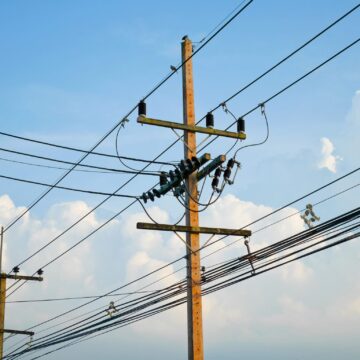 suicide Electric poles A pi olutu aluhe sho iyumbile koopaala dholusheno