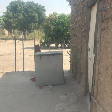 tragic Minors die in freezer