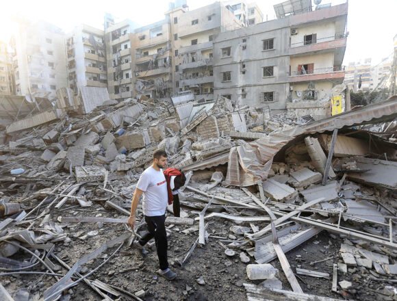 LEBANON-ISRAEL-PALESTINIAN-CONFLICT Intense Israeli bombing rocks Beirut